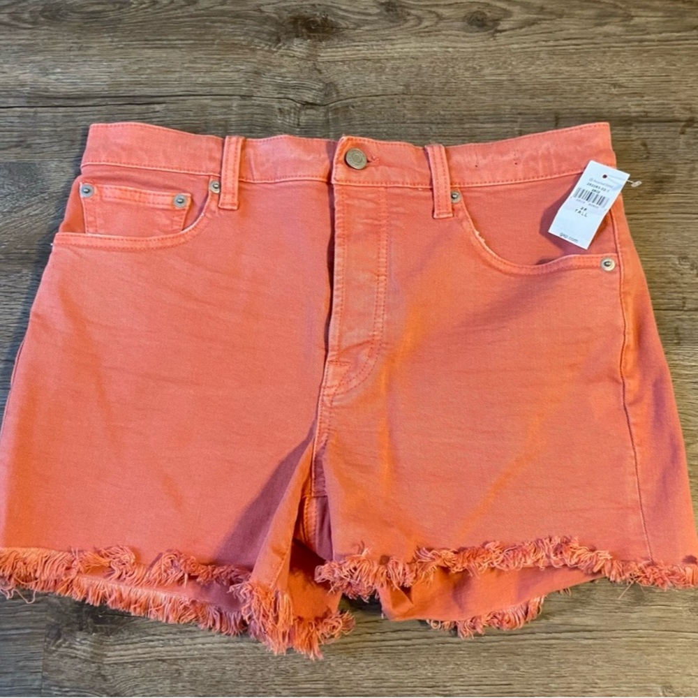 Gap 3 Inch High Rise Short 28T(6)
